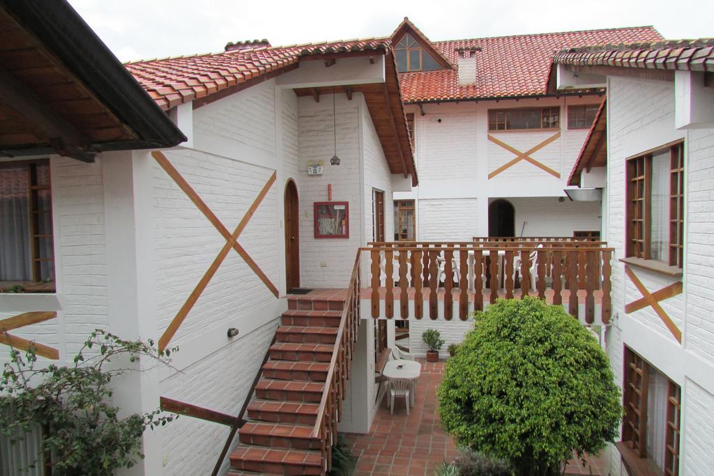 Apartamentos Los Quipus Кито Экстерьер фото